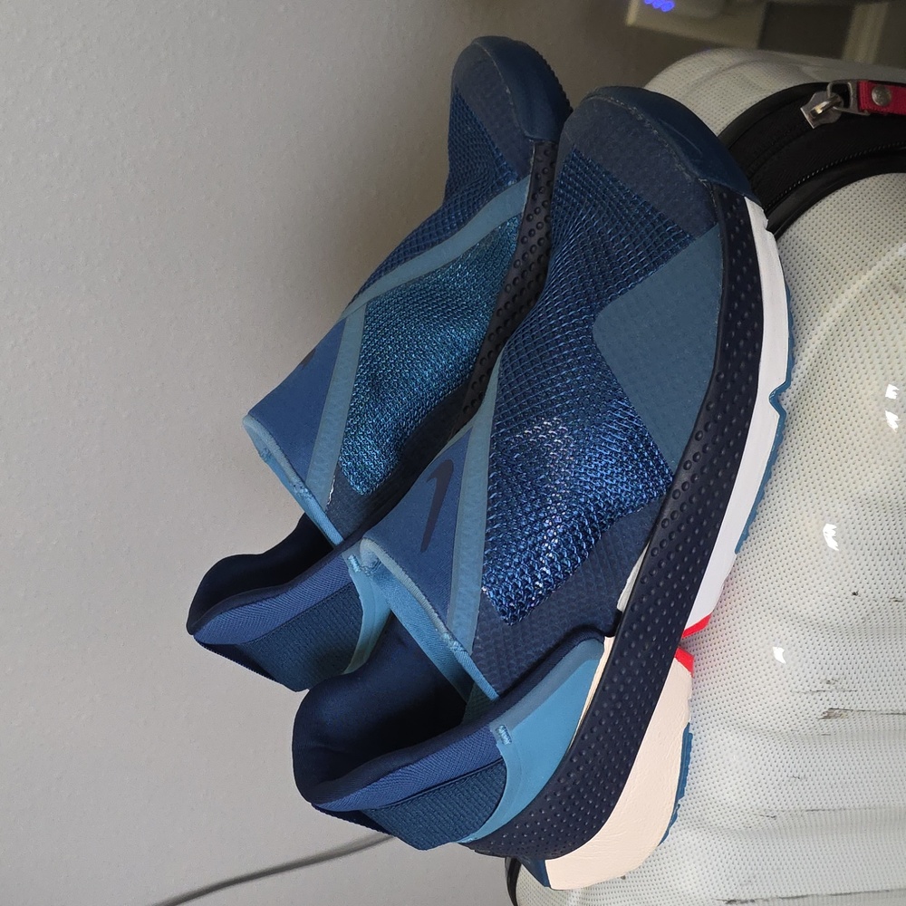 Nike FlyEase Shoes Size 7 Mens Or 8.5 Women's